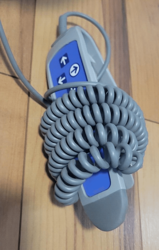 ✳️Duty Free✳️Guardian BHM Arjo Voyager Duo w/ Carry Bar & Charger - Parts only - Image 4