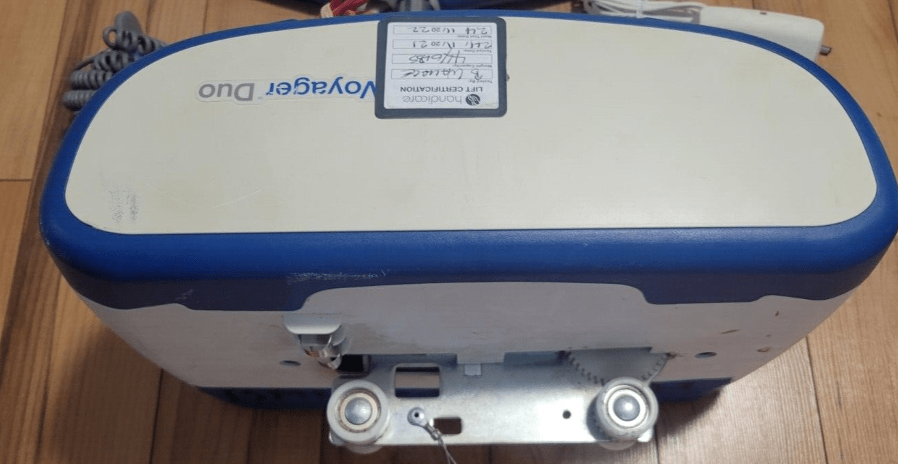 ✳️Duty Free✳️Guardian BHM Arjo Voyager Duo w/ Carry Bar & Charger - Parts only - Image 7