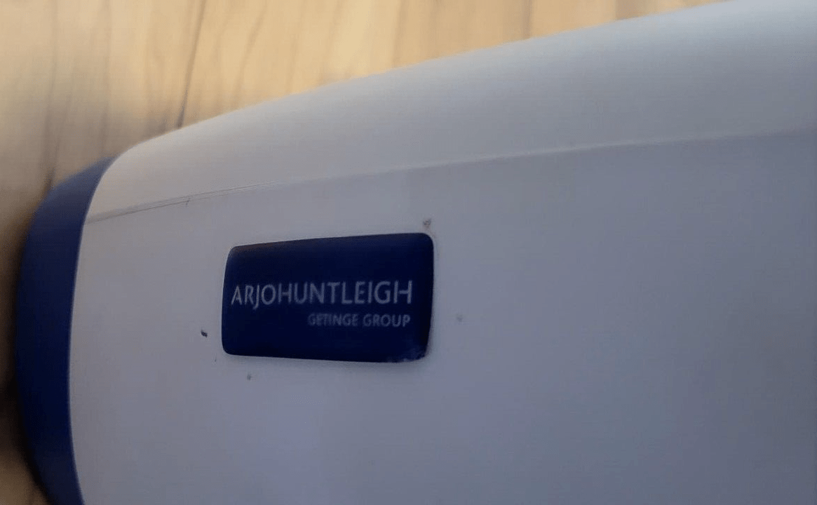 ✳️Duty Free✳️Guardian BHM Arjo Voyager Duo w/ Carry Bar & Charger - Parts only - Image 6